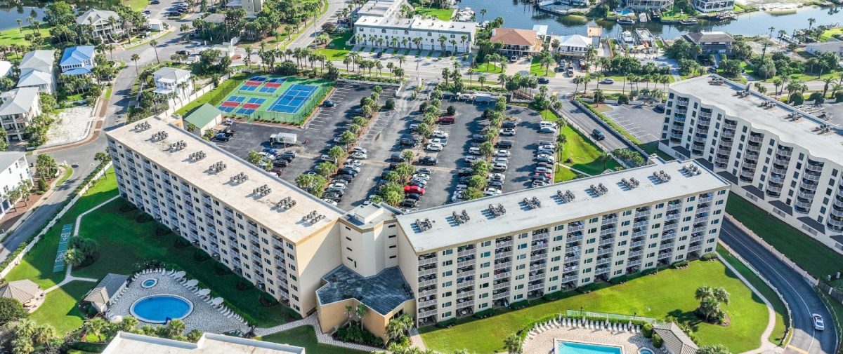 Ariel view of Islander building | Destin Condo Unit Ratings